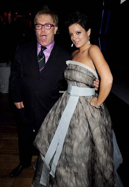 Lily Allen Kidnaps Elton John In Who'd Have Known Video October 18 2009